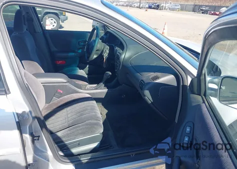 2002 Pontiac Grand Prix Se z USA, uszkodzony, nr VIN 1G2WK52J82F105381